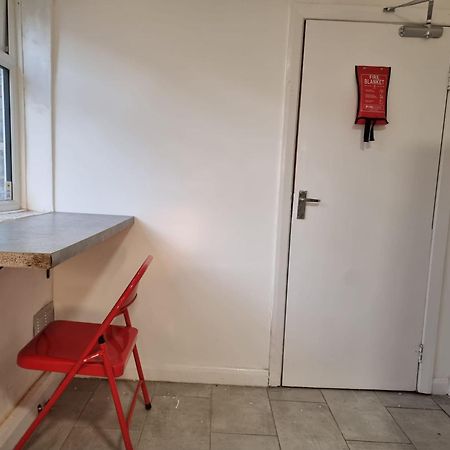 Easy Rooms, London Luton Airport -24 Hour Check-In Extérieur photo