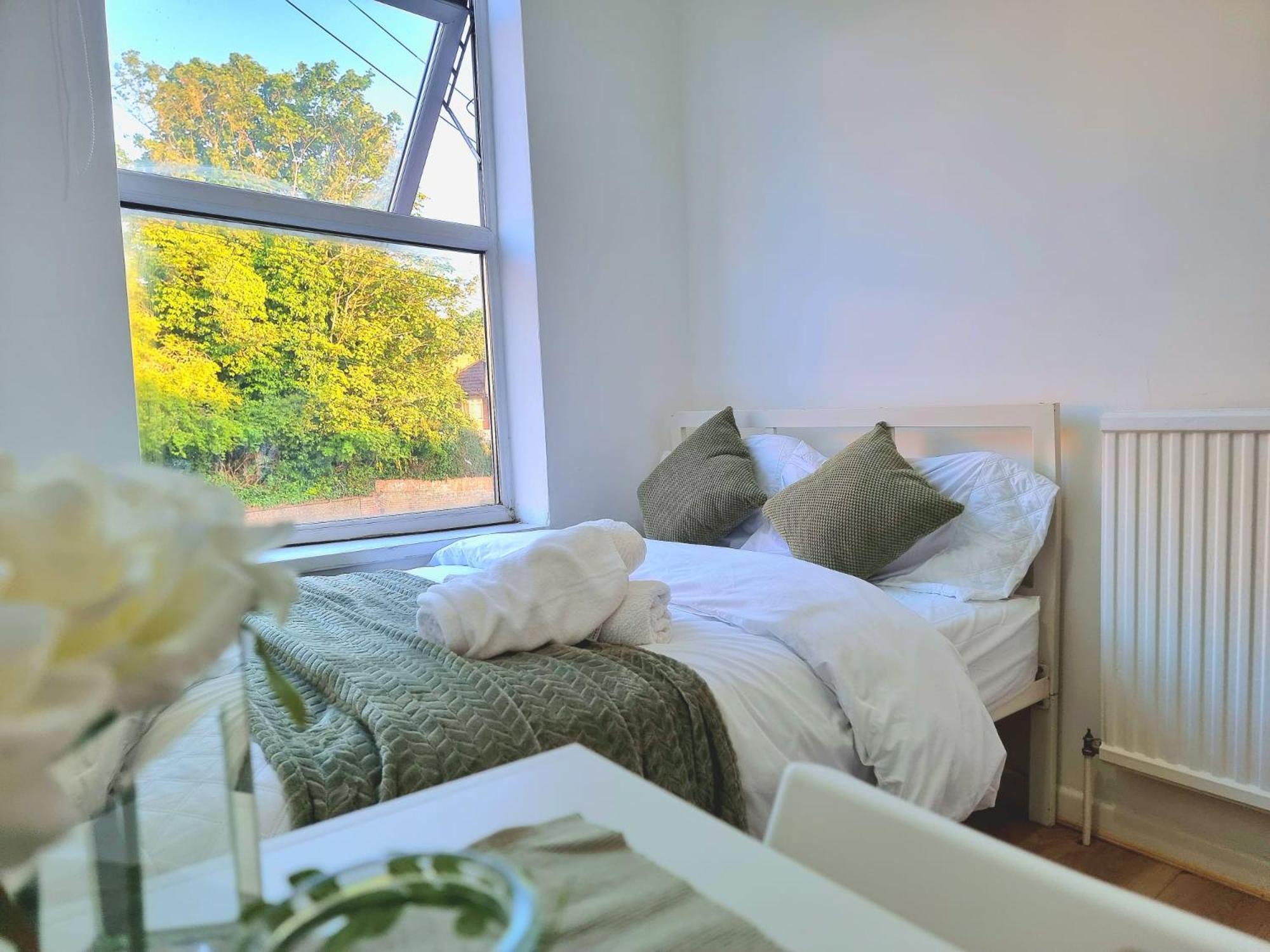 Easy Rooms, London Luton Airport -24 Hour Check-In Extérieur photo